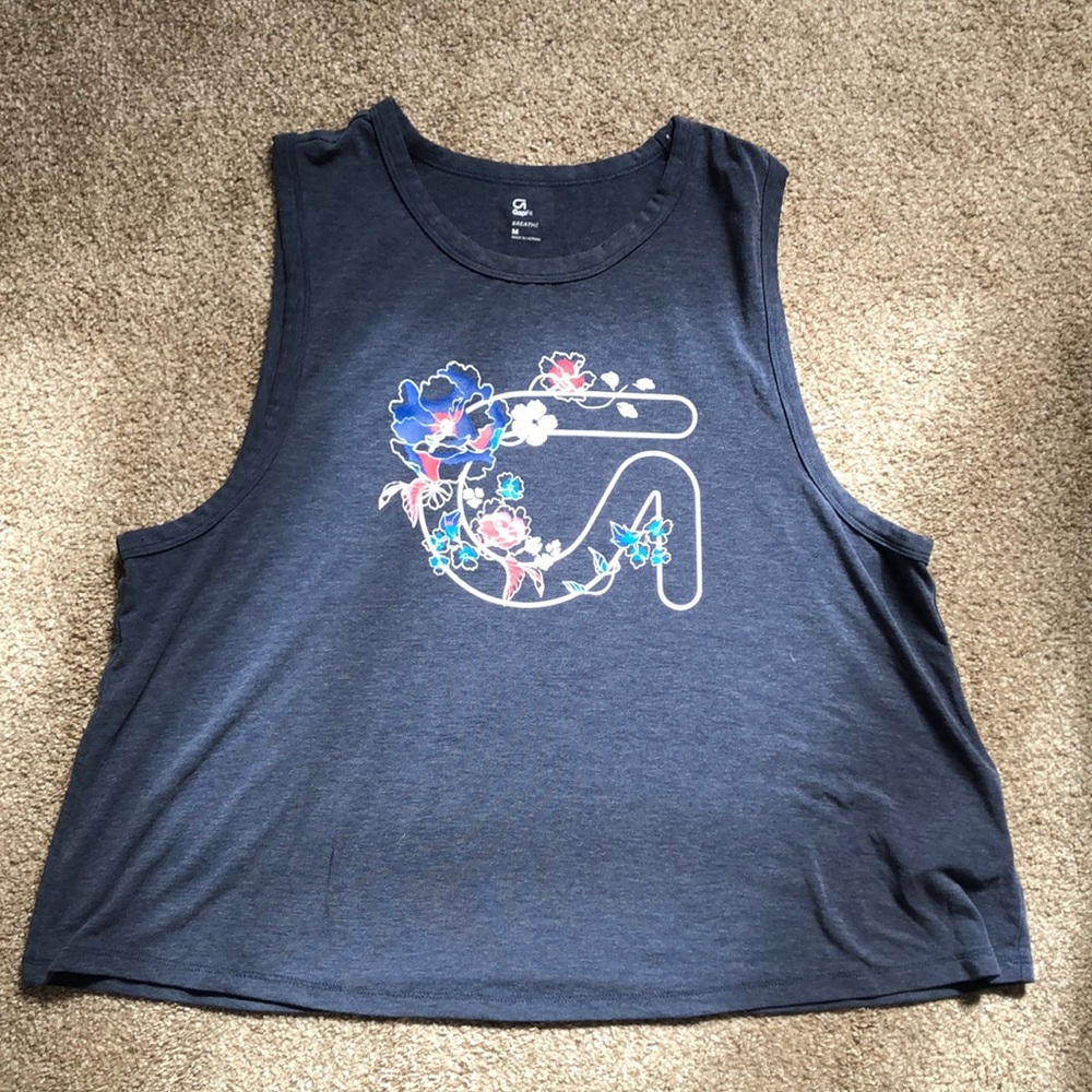 GAP breathe muscle work out tee